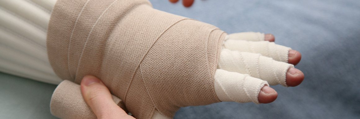 Kompressionsbandagierung - Physiotherapie Karin Schiller-Moll & Team in Aachen Kompressionsbandagierung - Physiotherapie Karin Schiller-Moll & Team in Aachen